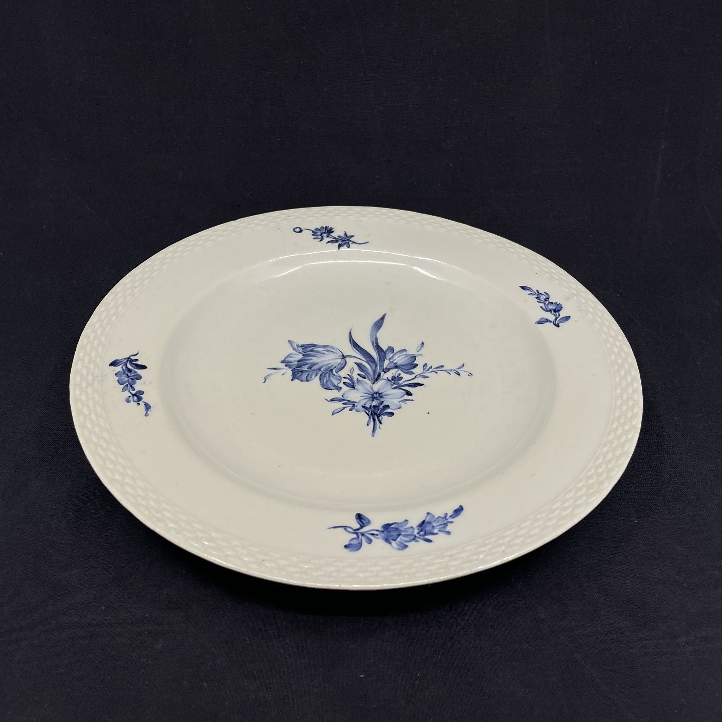 Antique Blue Flower dinner plate 1803-1814