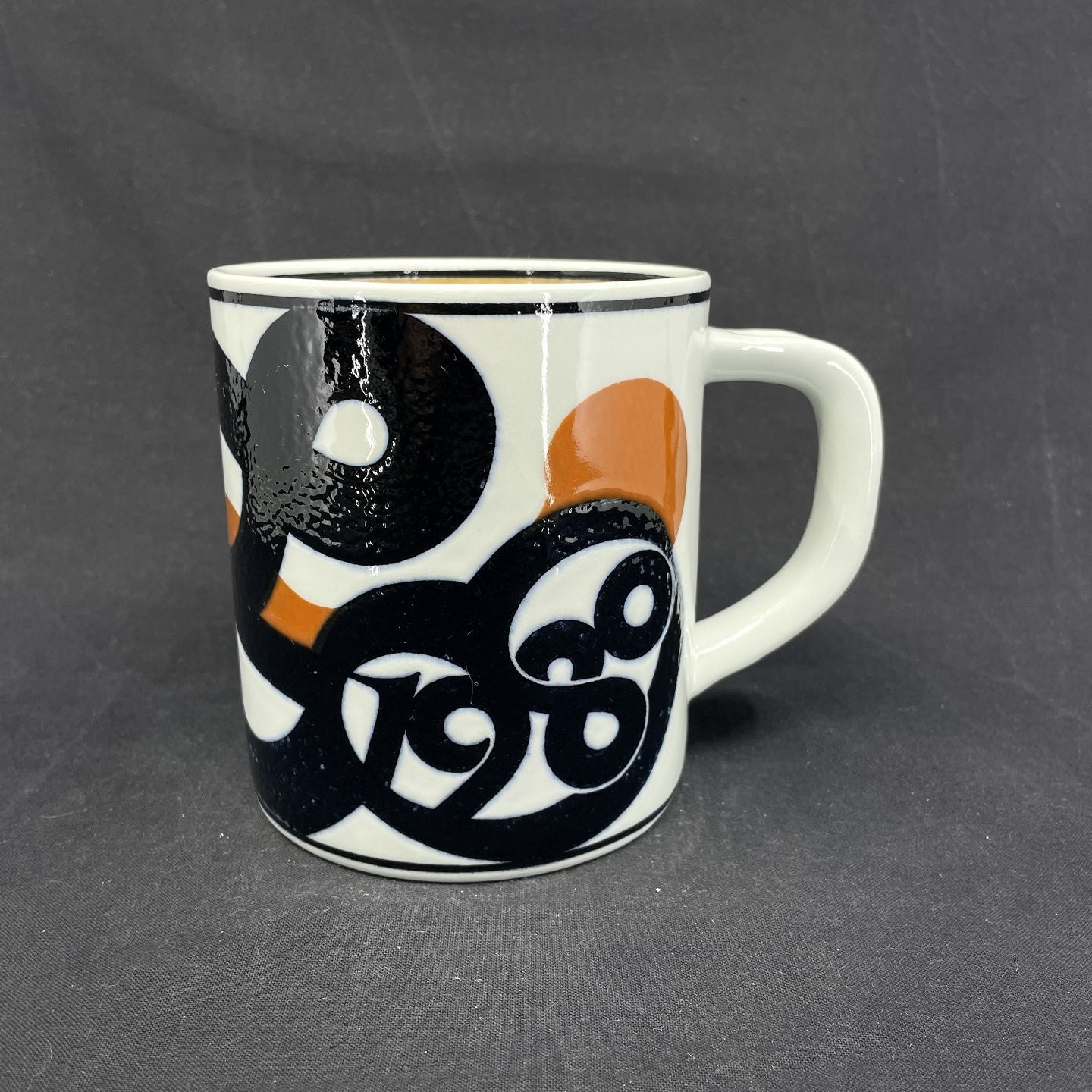 Royal Copenhagen stort årskrus 1980