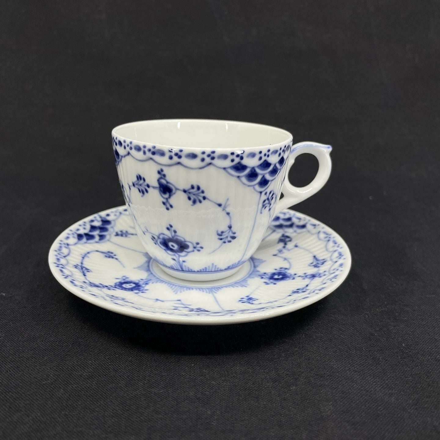 Blue Fluted Half Lace espresso cup 1/528.
