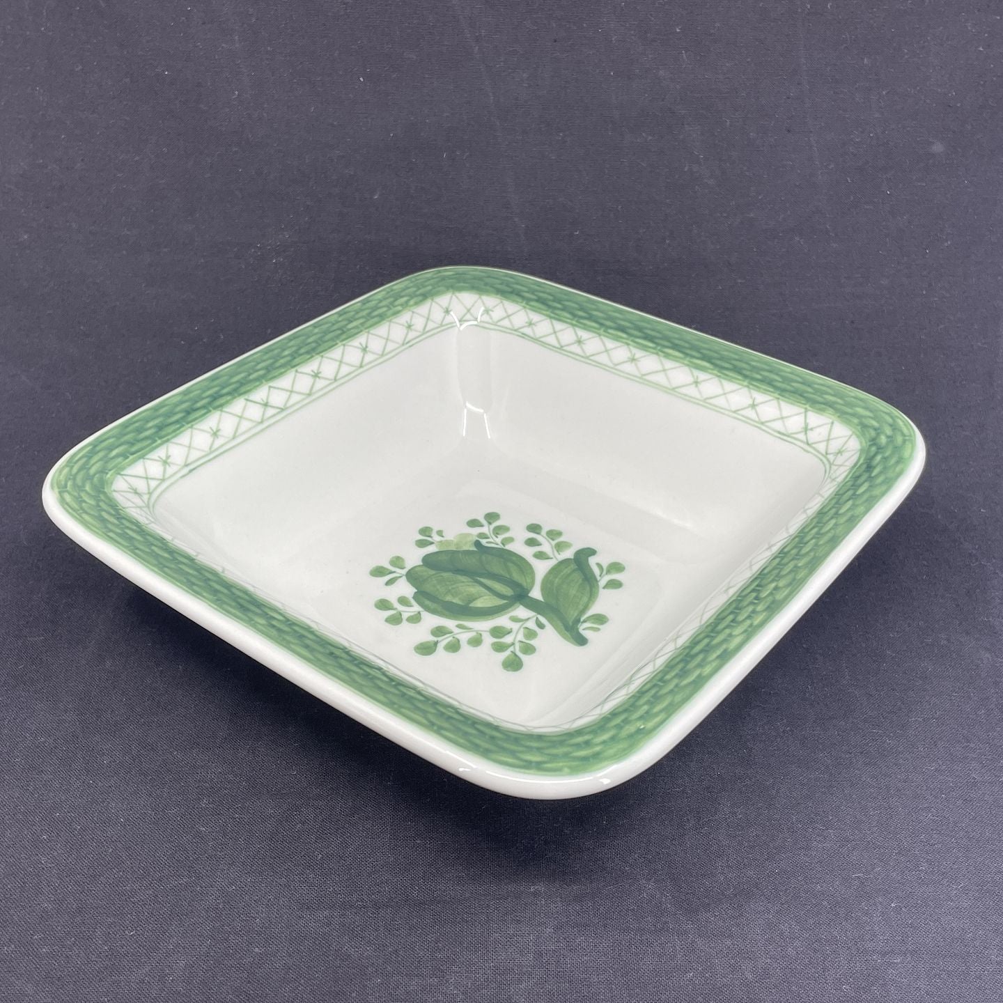 Green Tranquebar square bowl