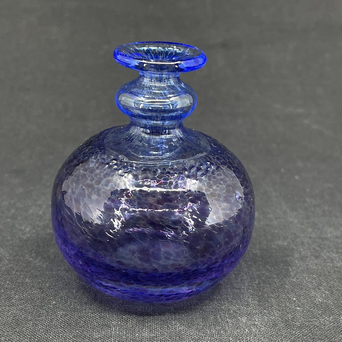 Buttet SAS miniaturevase fra Kosta Boda