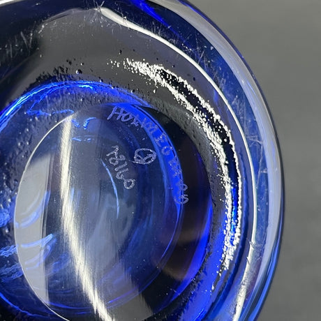 Safirblå vase fra Holmegaard, 21 cm.