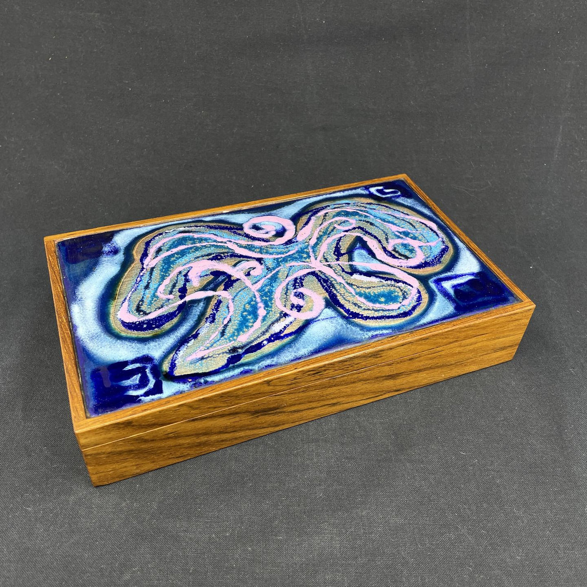 Alfred Klitgaard casket decorated by Bodil Eje