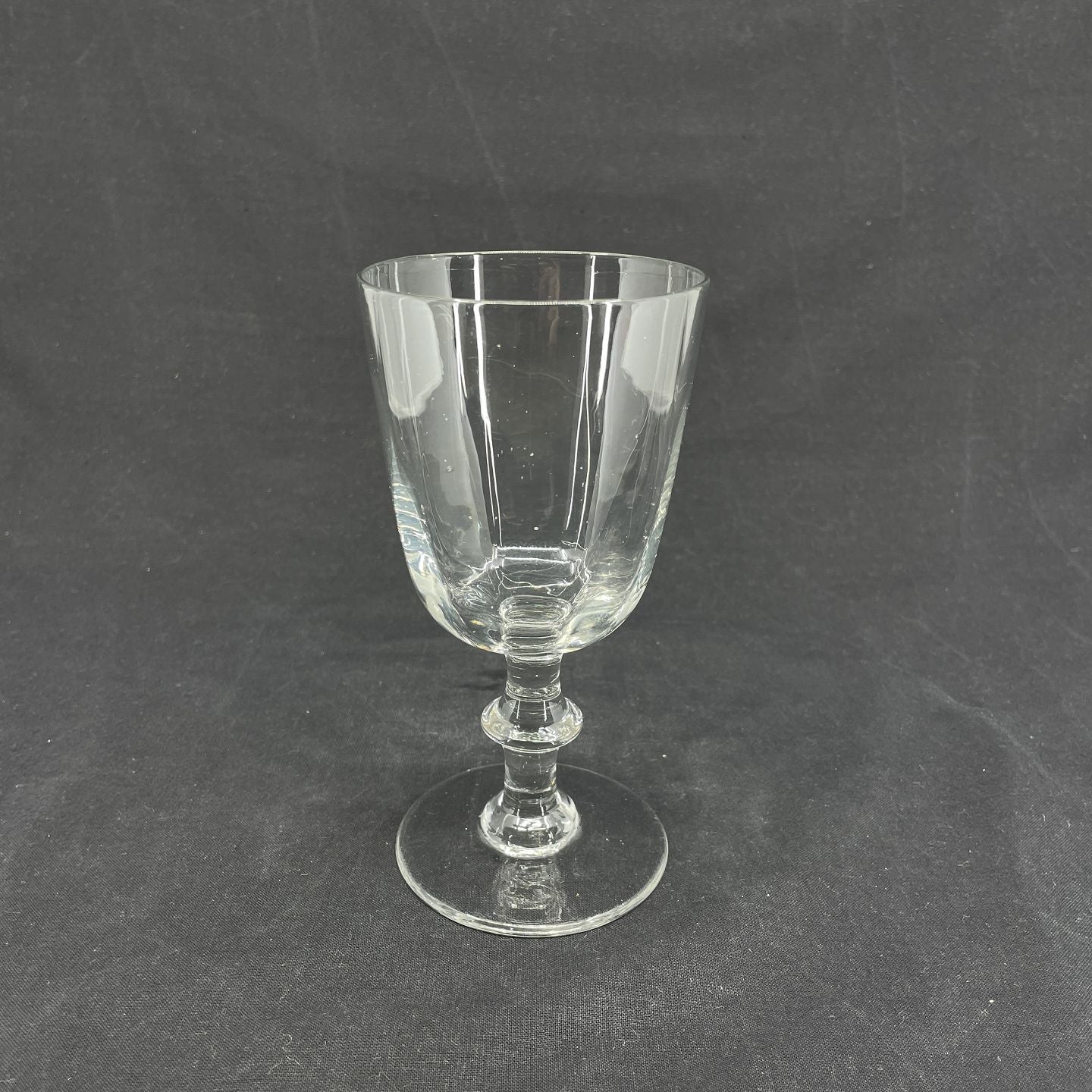 Berlinois red wine glass with optics
