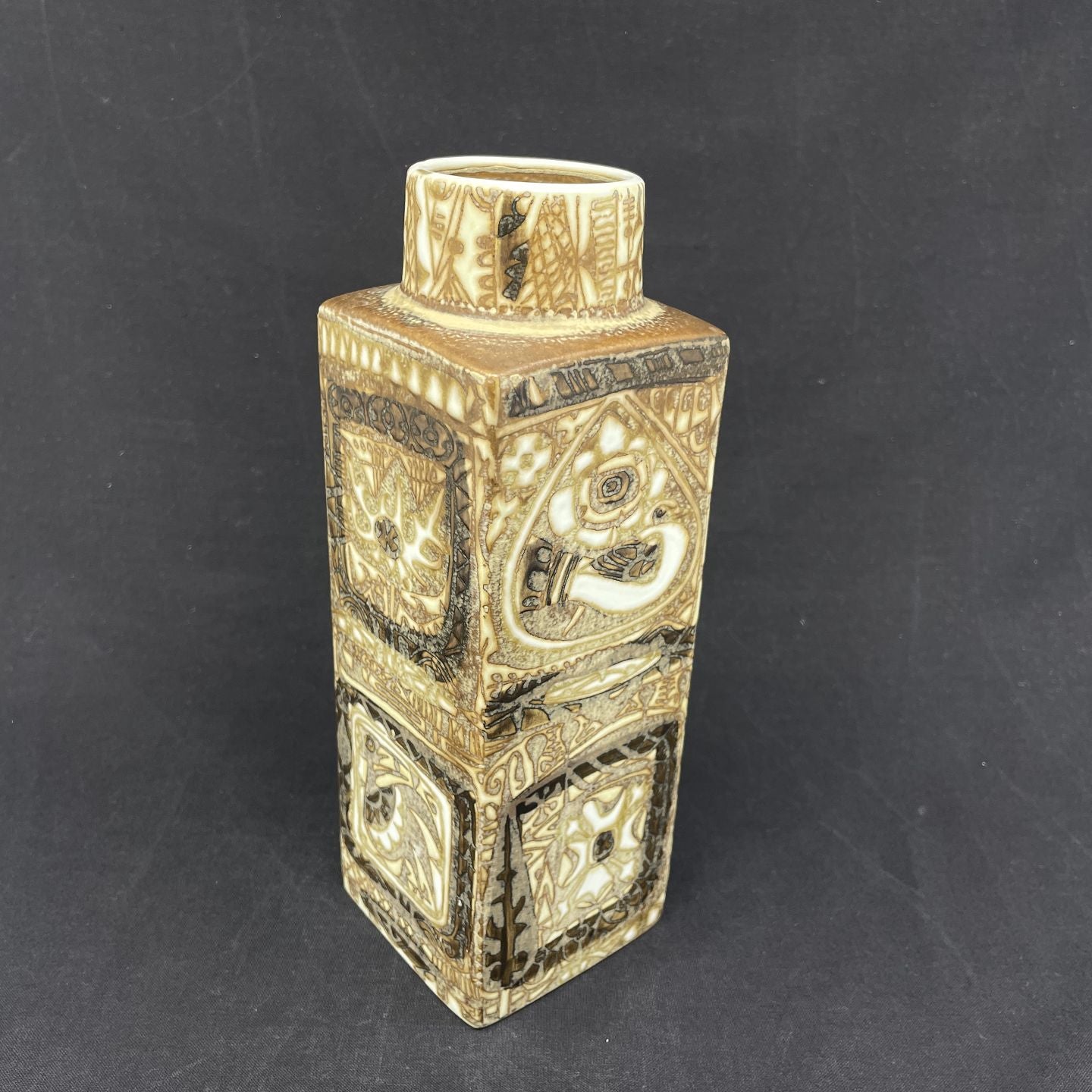 Royal Copenhagen baca fajance vase