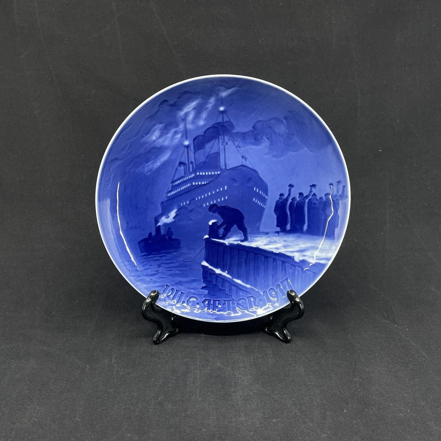 Bing & Grøndahl Christmas plate 1917