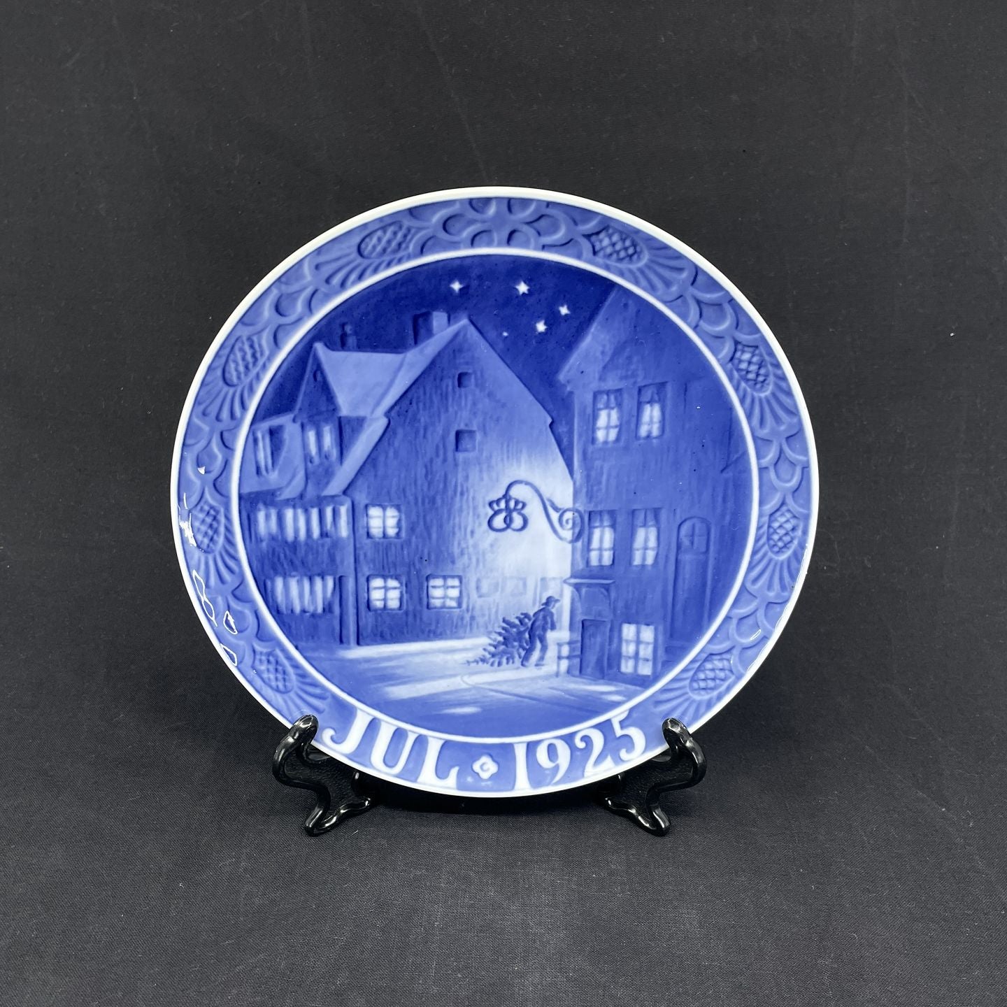 Royal Copenhagen Christmas plate 1925