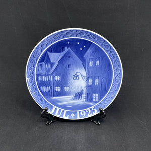Royal Copenhagen Christmas plate 1925