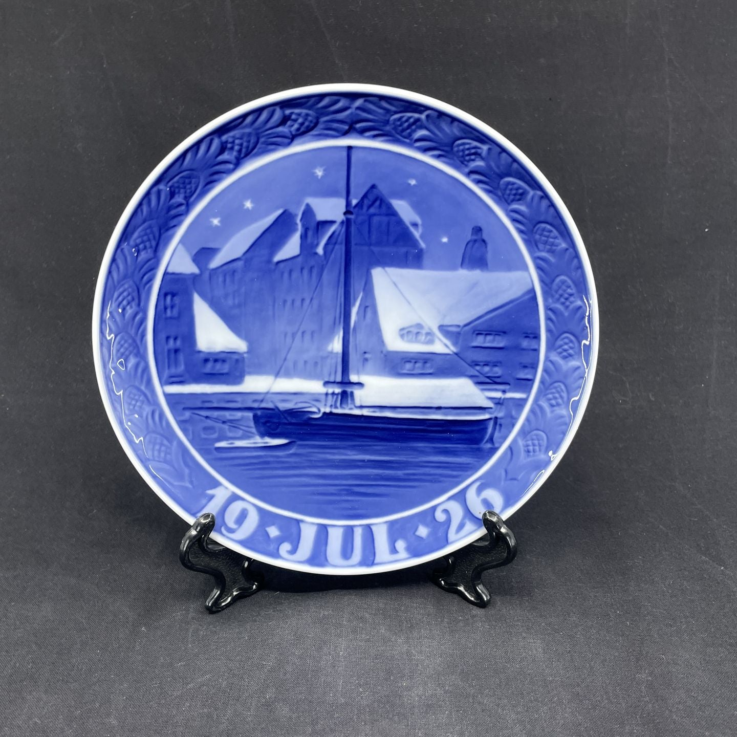 Royal Copenhagen Christmas plate 1926