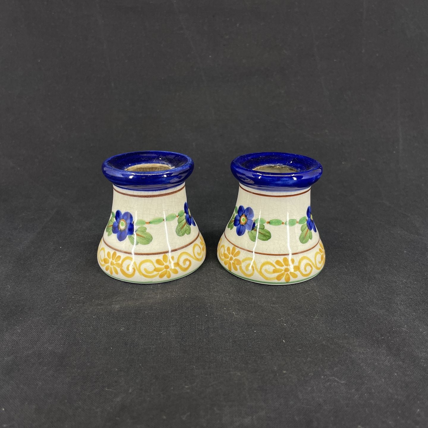 Aluminia penneviskeholder med blå violer