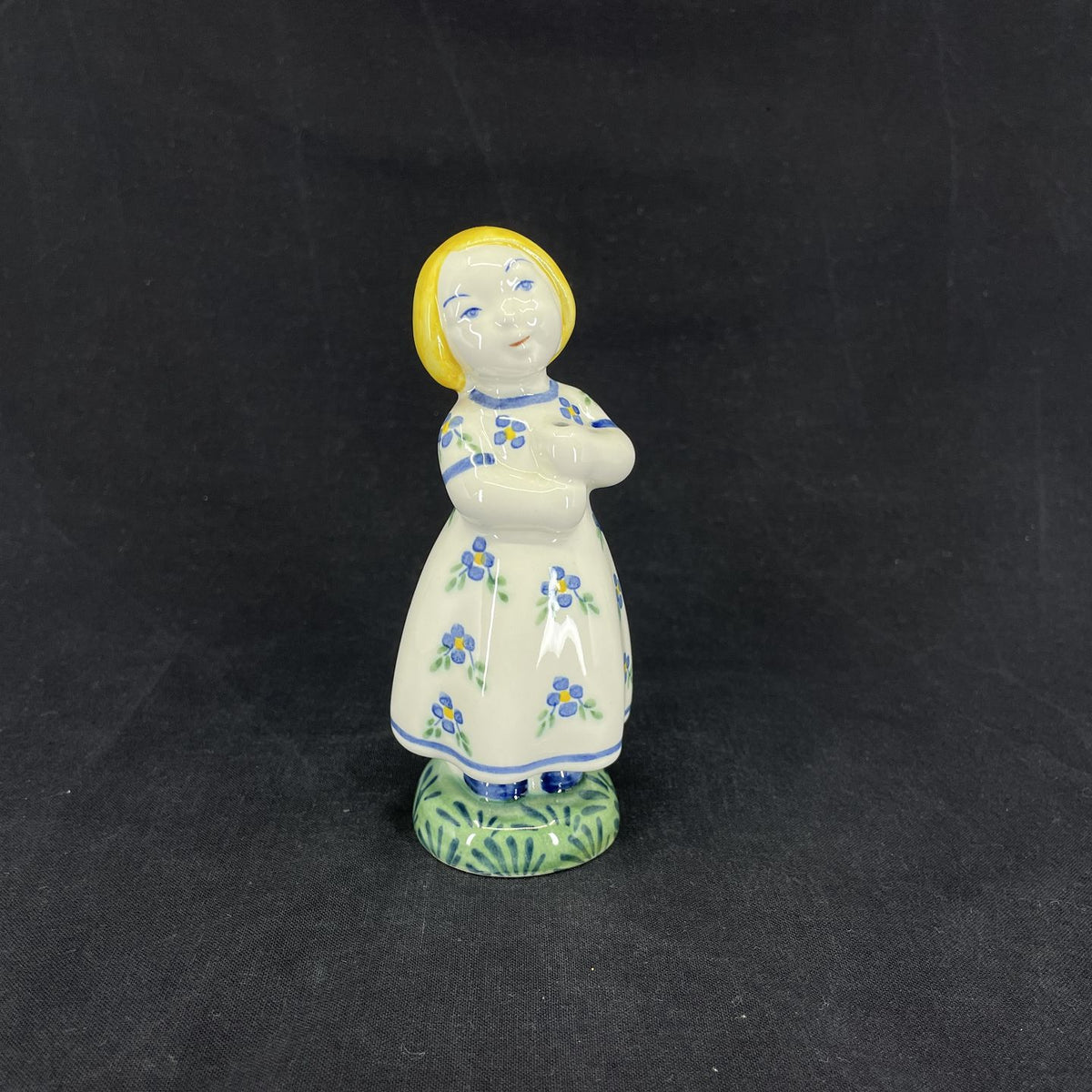 Children's aid figure from 1941 - Little Sister