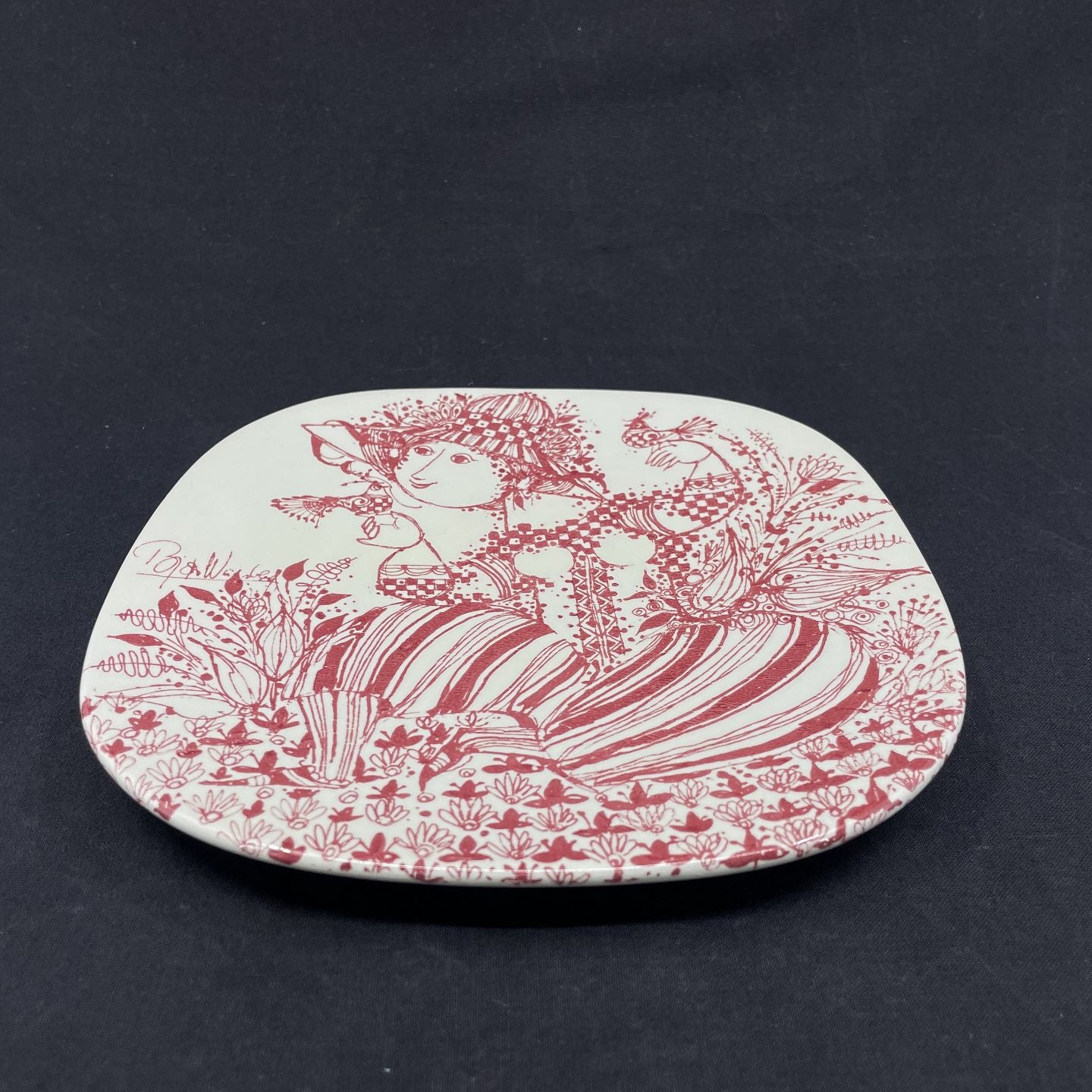 Bjørn Wiinblad plate - Sophie, red