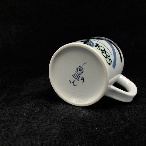 Royal Copenhagen small year mug 1985
