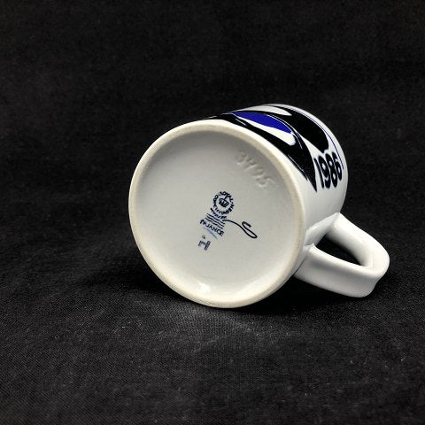 Royal Copenhagen small year mug 1986
