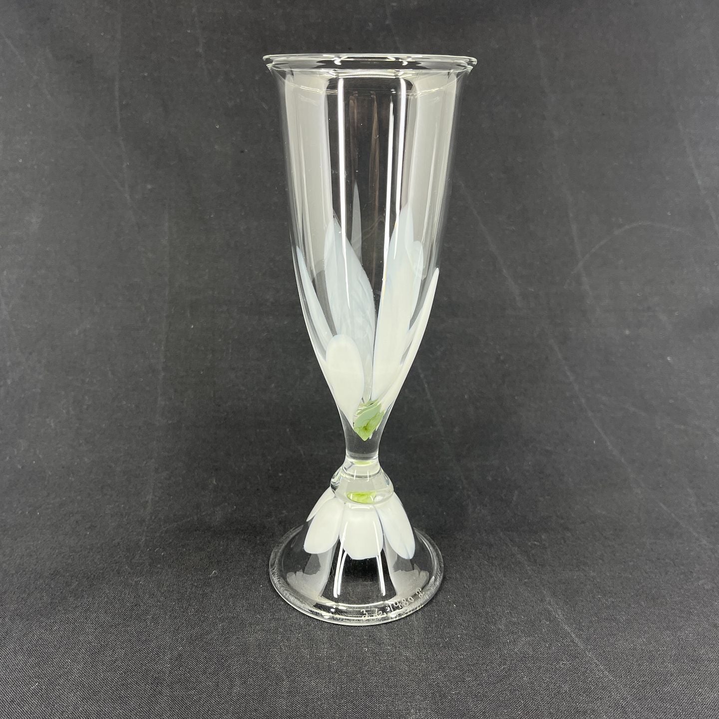 Snowdrop champagne glass
