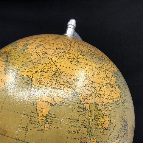 Globe from the 1960s in glass