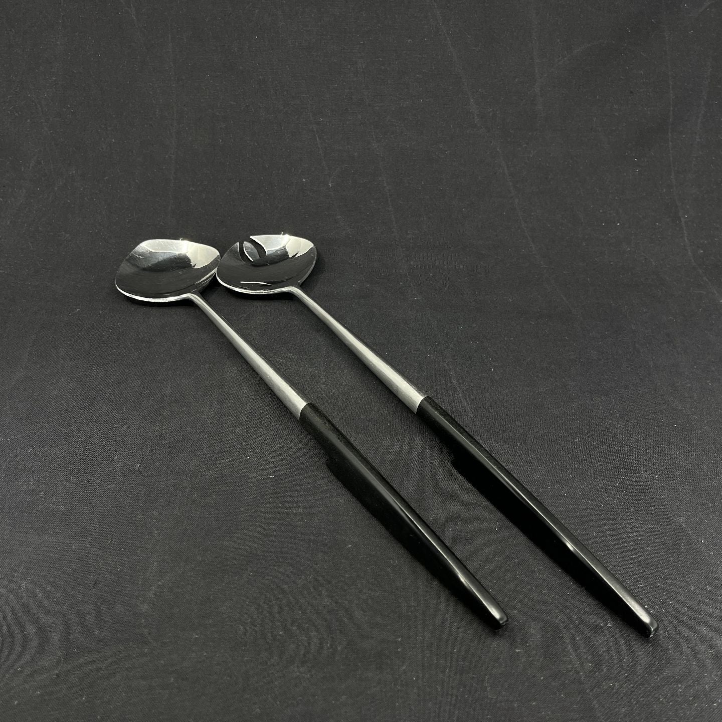 Salatsæt i stål og bakelit