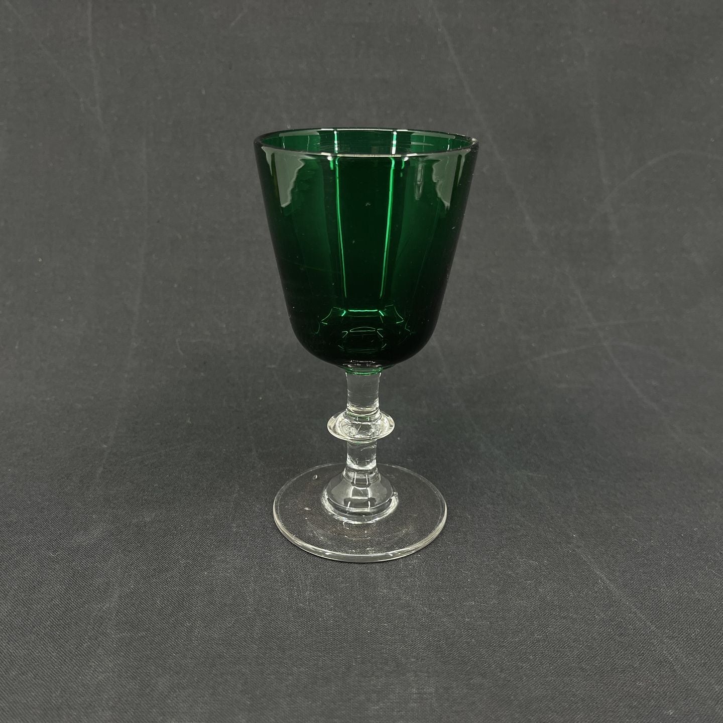 Berlinois white wine glass, dark green
