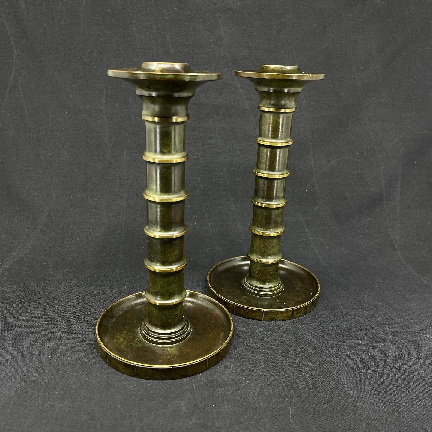 A pair of Evan Jensen stands from the 1930s