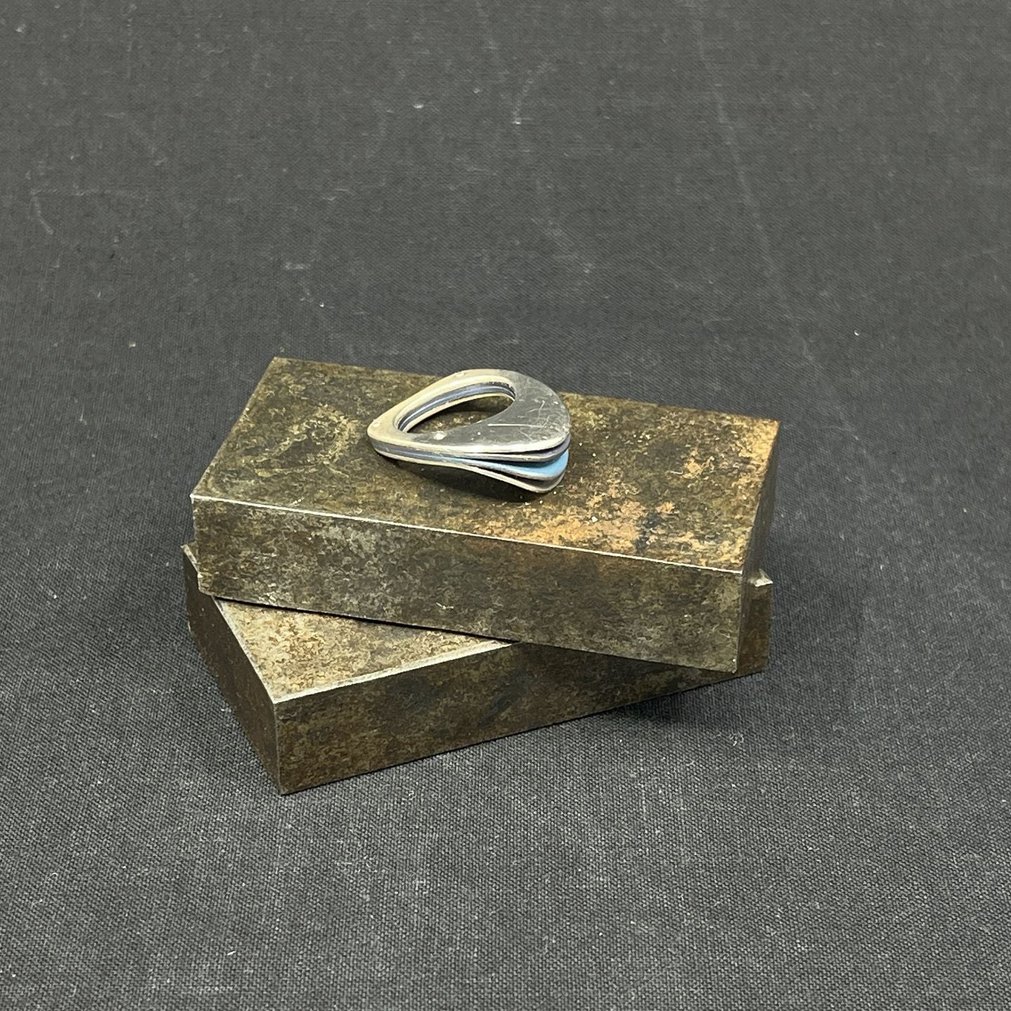 Ring by Kirsten Pontoppidan