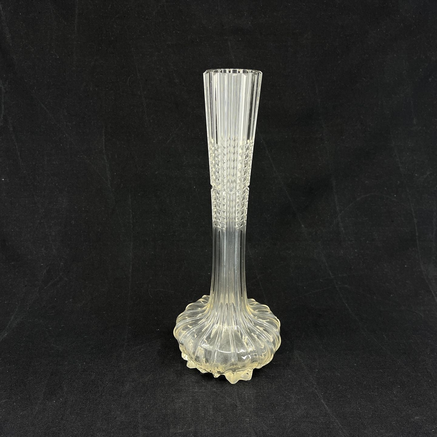 Nice ground vase from the 1920s