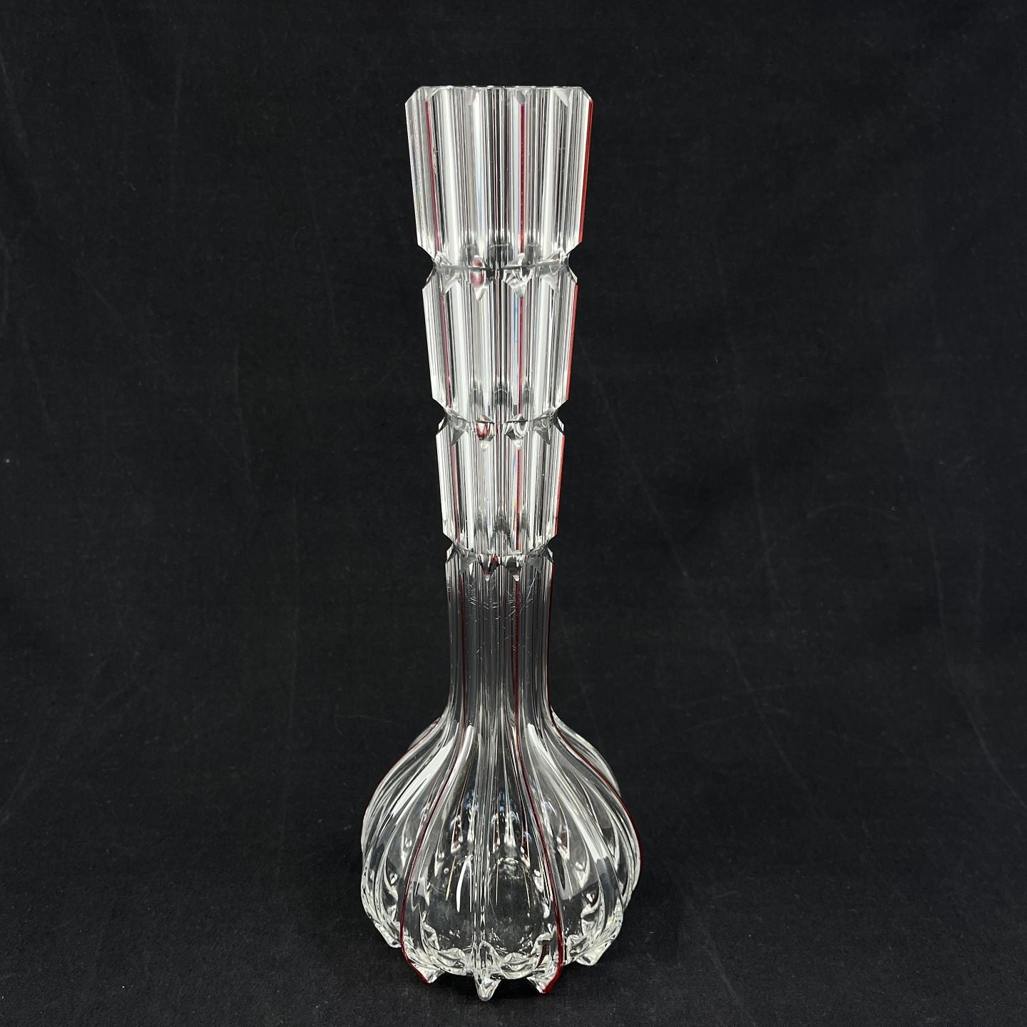 Tall vase with red decoration and grinding