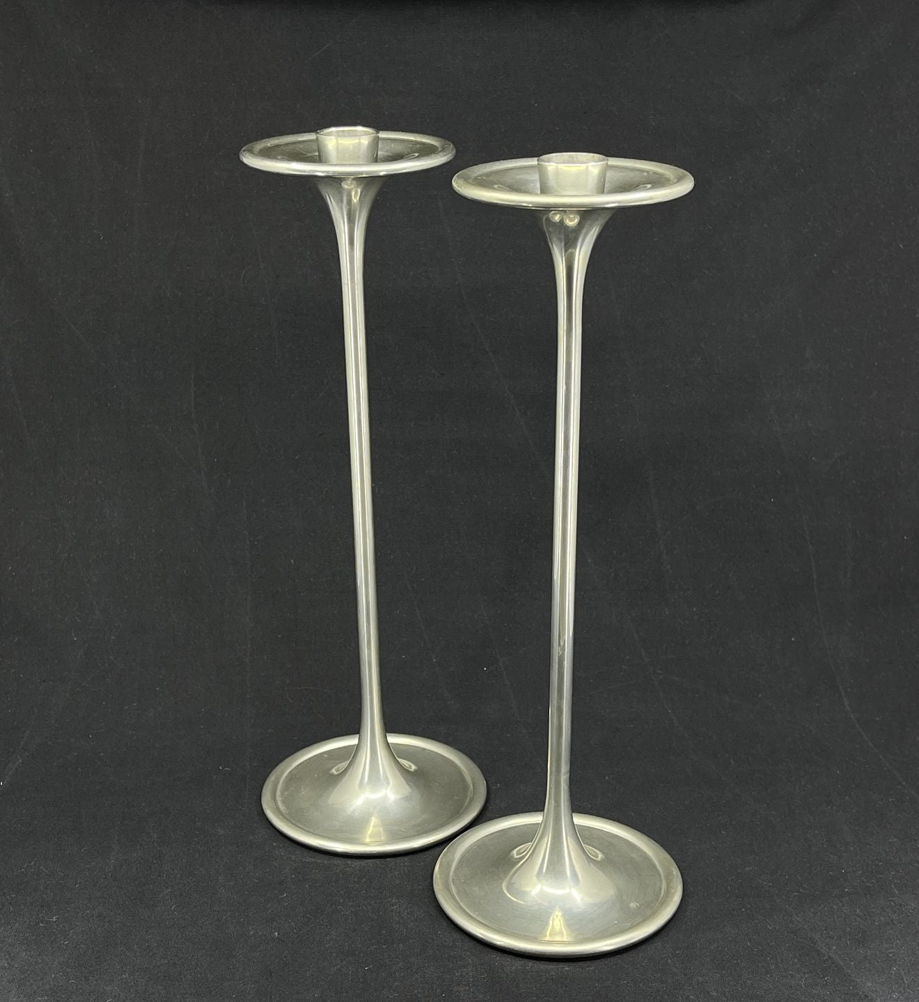 Et par sjældne Astrid Fog stager