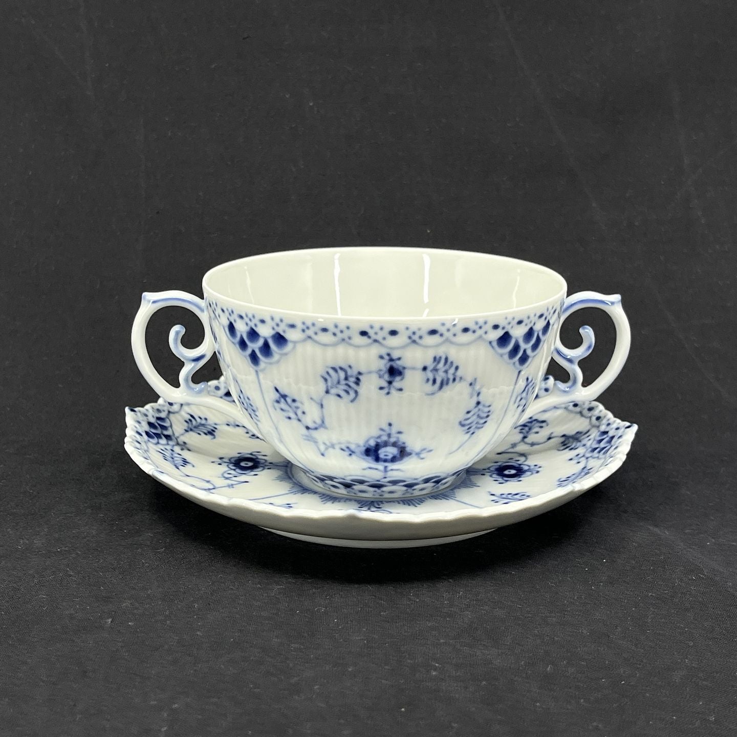 Musselmalet Helblonde boullionkop 1/1228