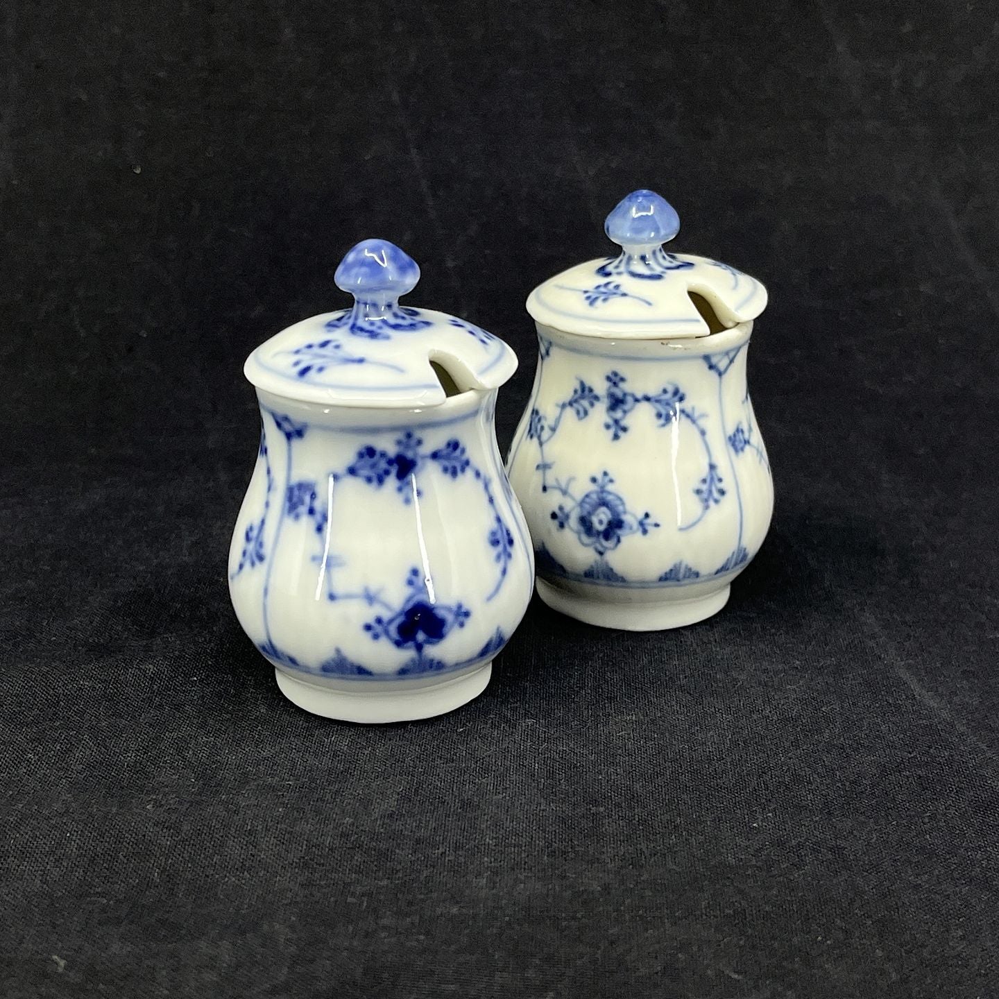 Musselmalet Riflet sennepskrukke