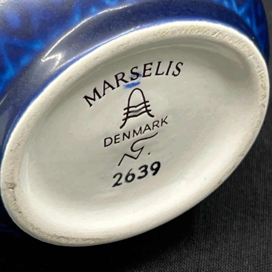 Blå Marselis vase fra Aluminia, No. 2639