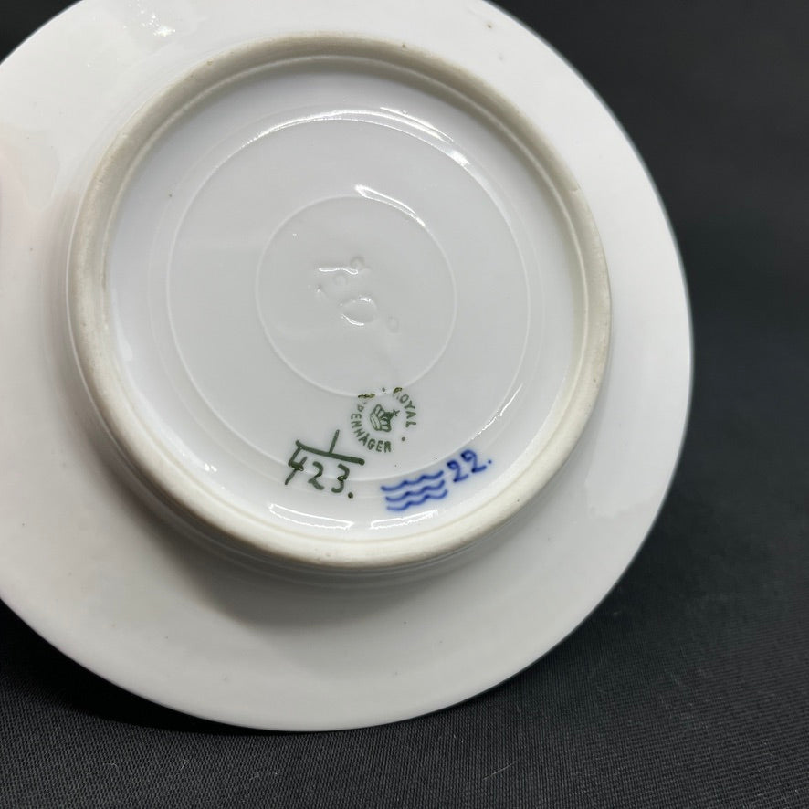 Blue Fluted Plain underdish for pâté cup 1/423