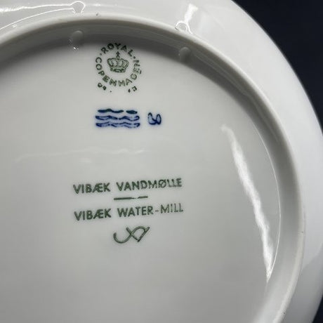 Royal Copenhagen Christmas plate 1976