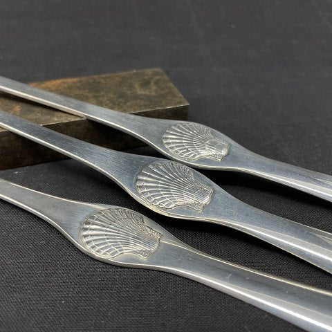 3 Clam lobster forks in silver