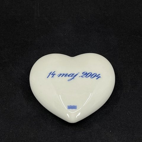 Heart from the Crown Prince couple's wedding in 2004