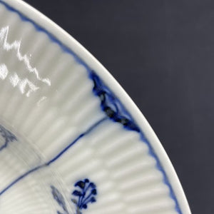 Musselmalet Riflet dyb tallerken fra 1790'erne