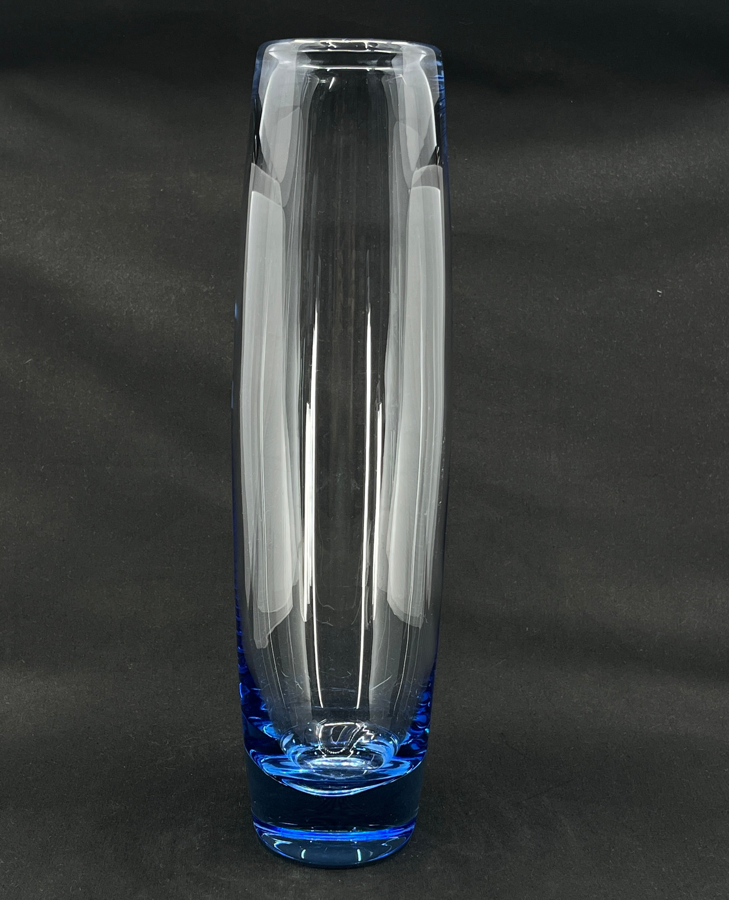 Akva torpedo vase, 39 cm.