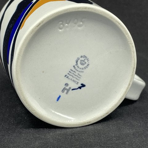 Royal Copenhagen small vintage mug 1982