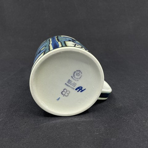 Royal Copenhagen small year mug 1975
