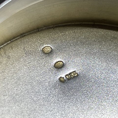 Fine silver box with enamel