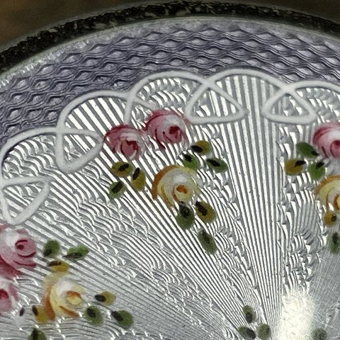 Fine silver box with enamel