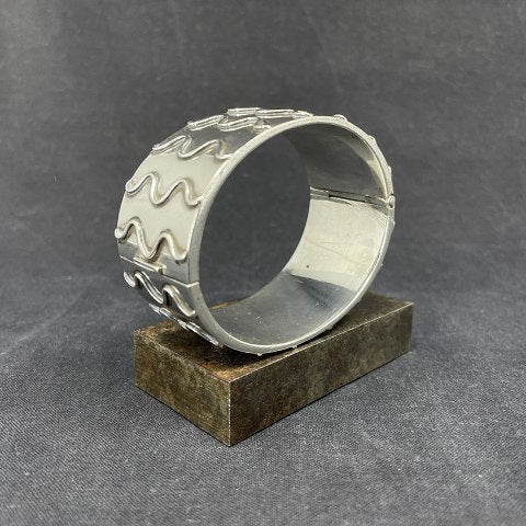 Armring af Svend Weihbrauch fra Hingelberg