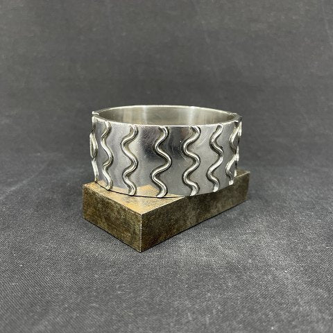 Armring af Svend Weihbrauch fra Hingelberg