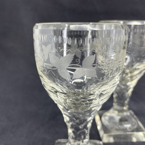 3 finely decorated glasses from the 1850s