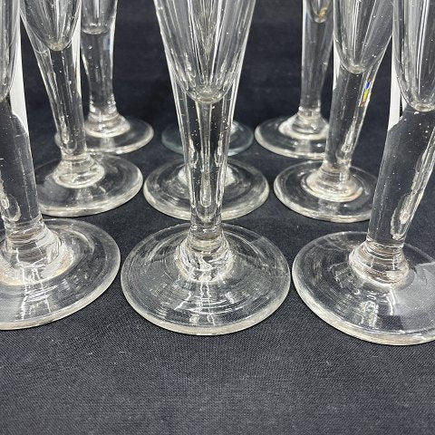 Sæt på 9 svenske champagnefløjter fra 1800 tallet