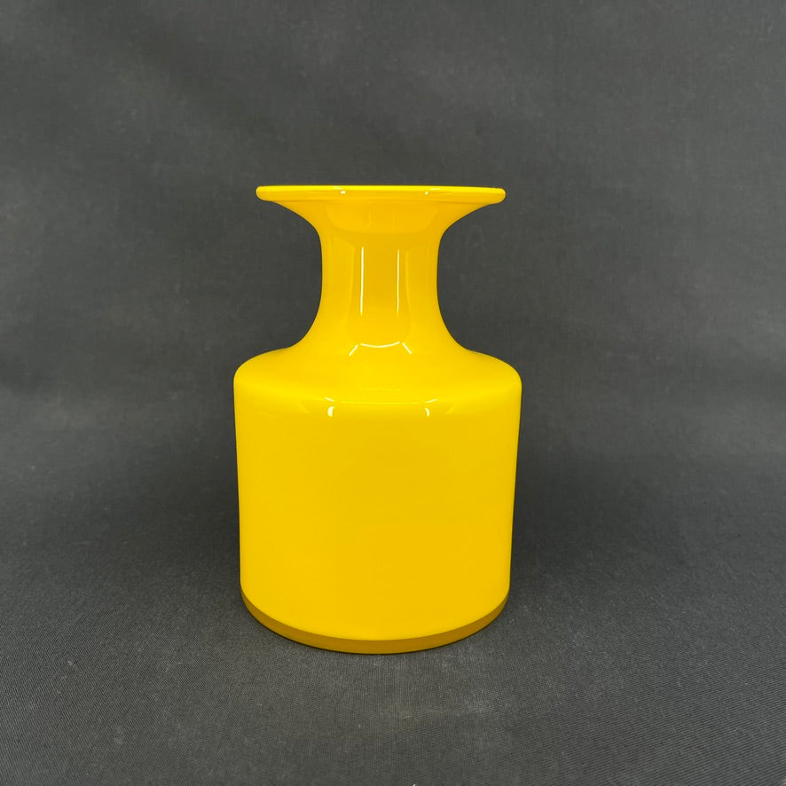 Gul Carnaby vase, 13,5 cm.