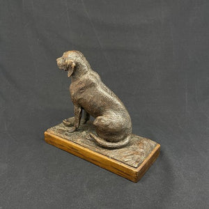 Flot udskåret figur af hund