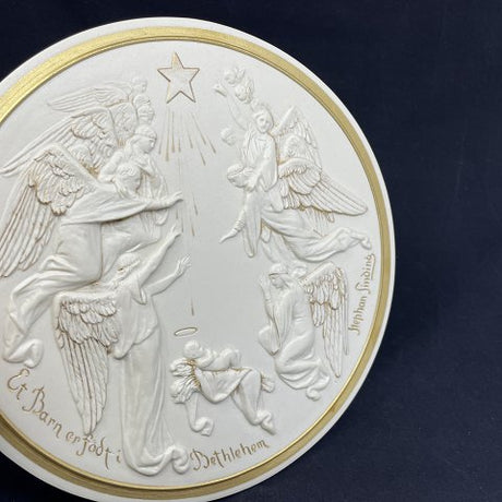 Sjældent bemalet bisquit relief