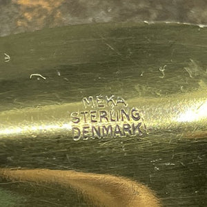 Broche med emalje fra Meka