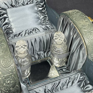 Antikt necessaire i velour