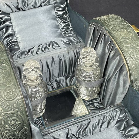Antikt necessaire i velour